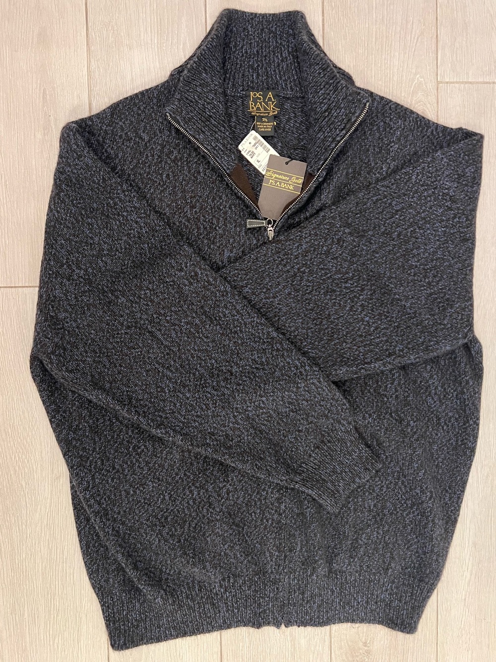 100% Cashmere Made in Italy Jos. A Bank Signature Gold Zipper Sweater in Navy